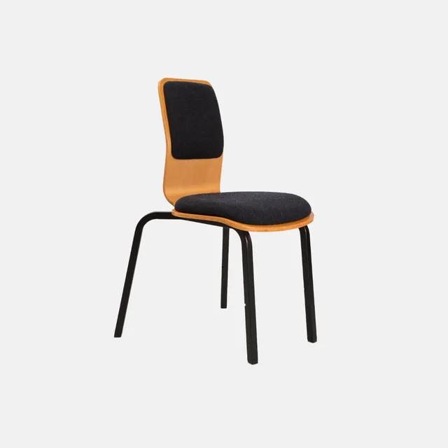 ratstands-concert-chair-musikerstuhl-stapelbar-schwarz image 1