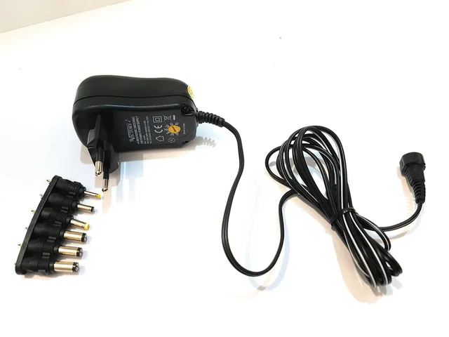 quik-lok-quality-line-ua-1000-k-universal-netzteil-1000ma-schwarz image 1