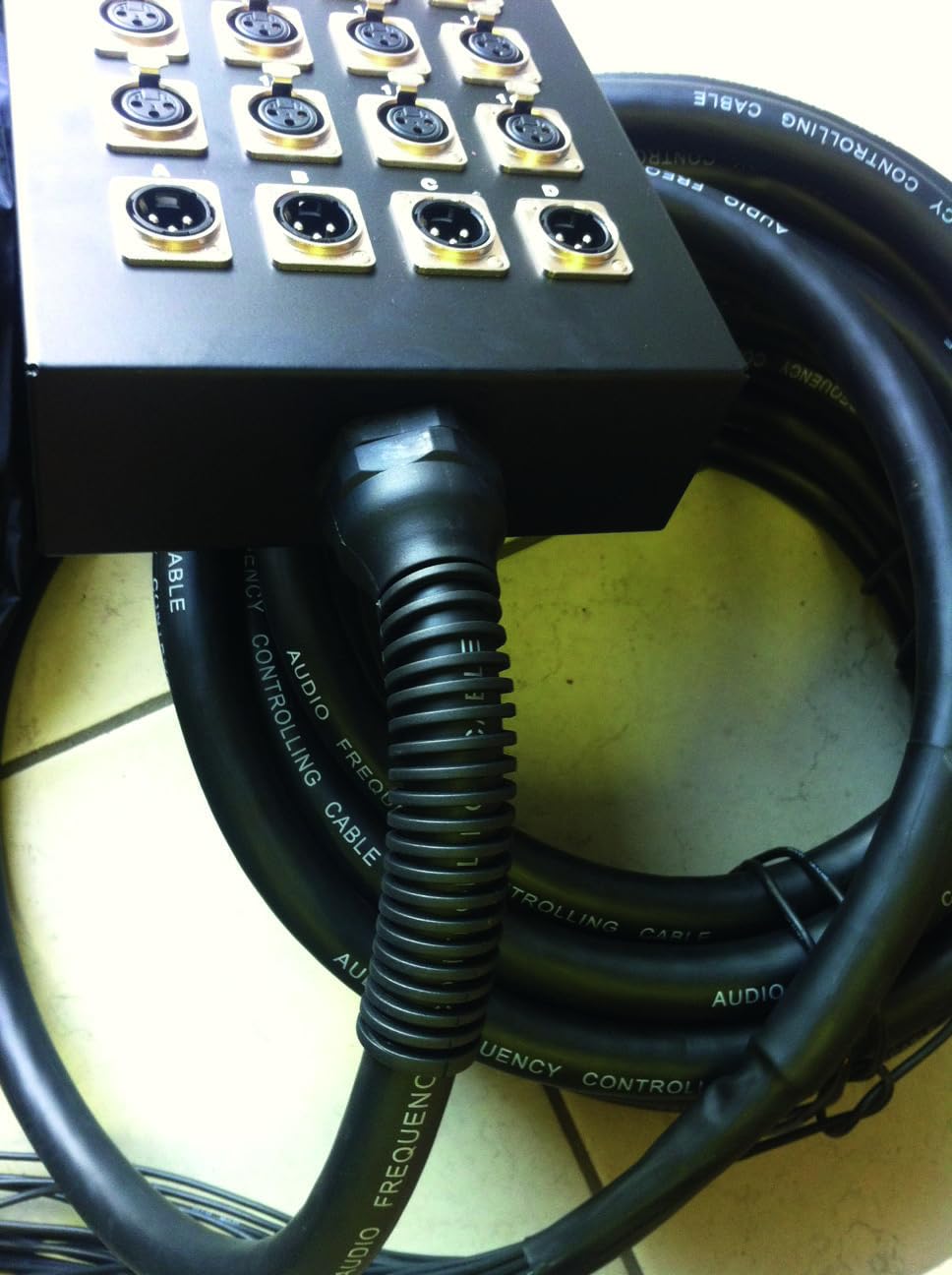 quik-lok-box-600-k-box-605-20k-stagebox-8x4-20-m image 2